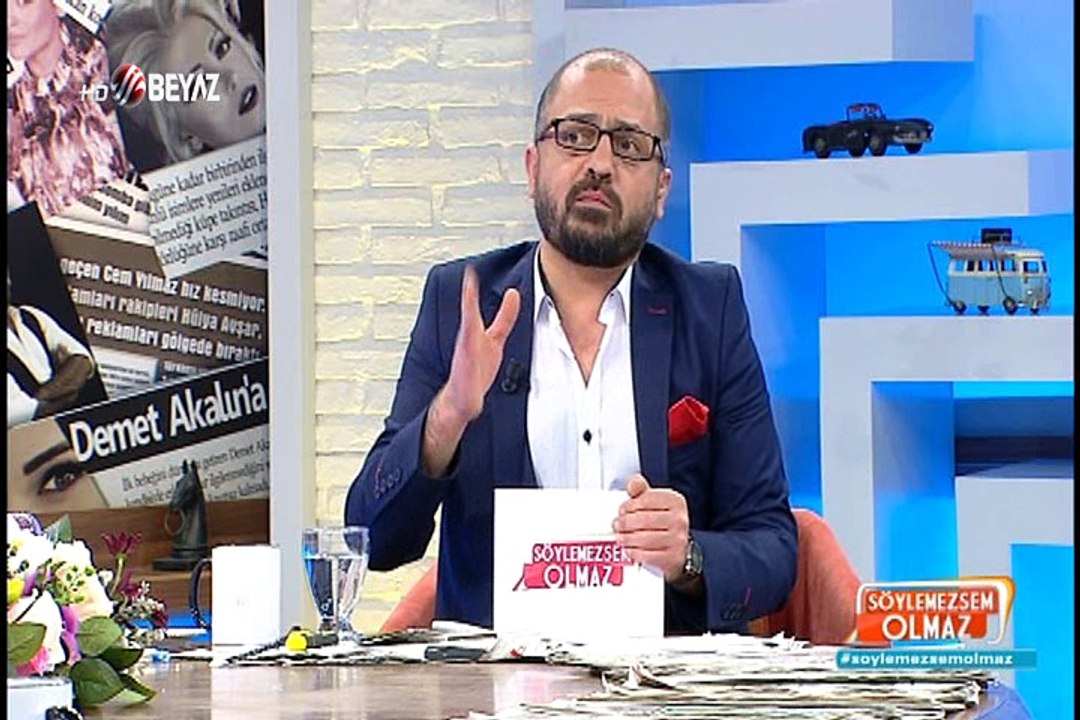 Kadıköy'de şok; çıplak sarhoş kapılara dadandı