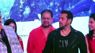 Salman Khan's Crazy Reaction on Lulia Vanturs dance facebook live