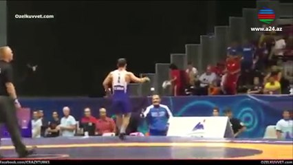 Azərbaycanlı dünya çeçpionu sevincini belə bölüşdü