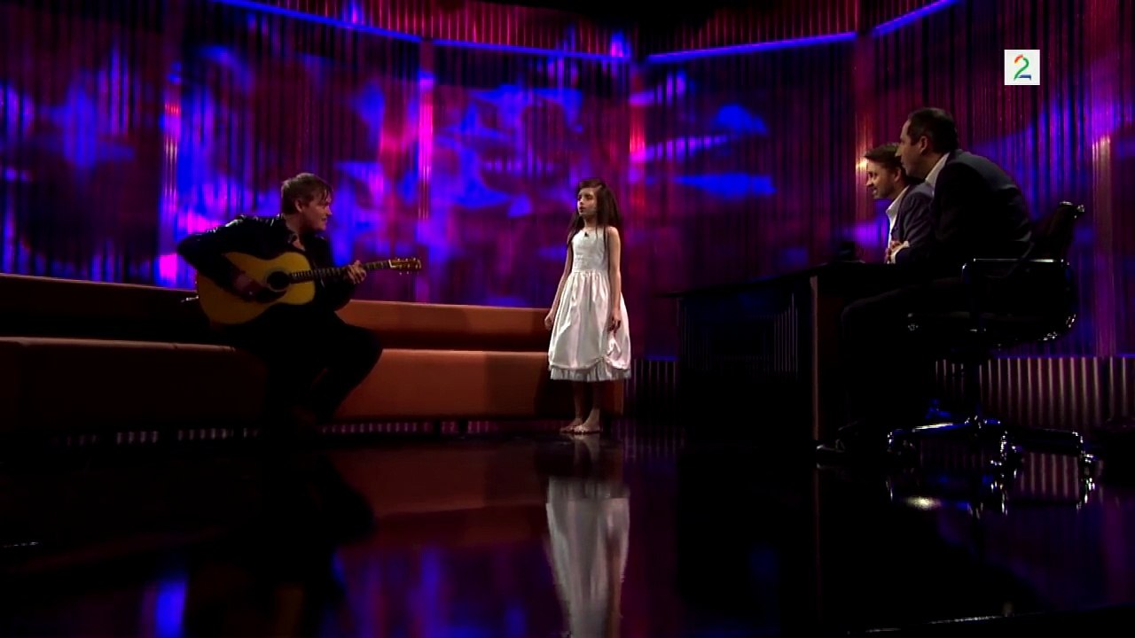 À 7 ans elle réinterprète une chanson de Frank Sinatra à sa façon et c'est magnifique
