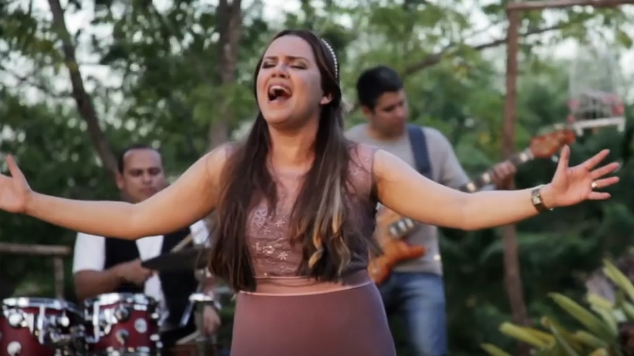 SARAH FARIAS - DEIXA EU TE USAR (Clipe Oficial)