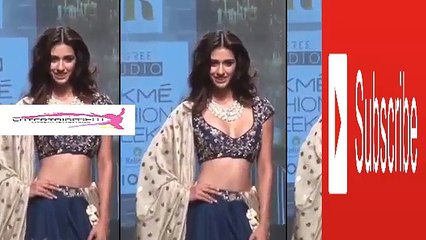 Disha Patani Again Exposed B00B On Ramp Walks
