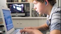 شاب أسترالي يقتل والده لأنه طالبه بترك الكمبيوتر لتناول العشاء !