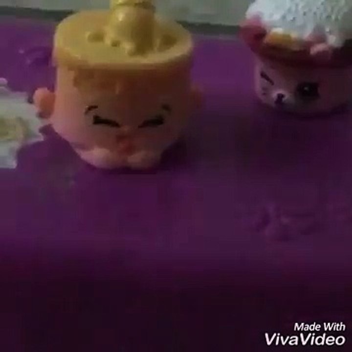 Five Little Fruit Shopkins Jumping on the Bed Nursery Rhyme Song Compilation