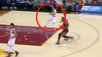 LeBron James Makes Derrick Rose RUN AWAY on Defense During Fastbreak