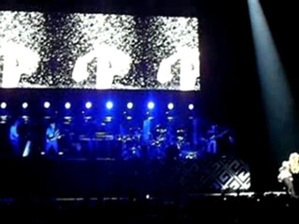 Early Winter Gwen Stefani