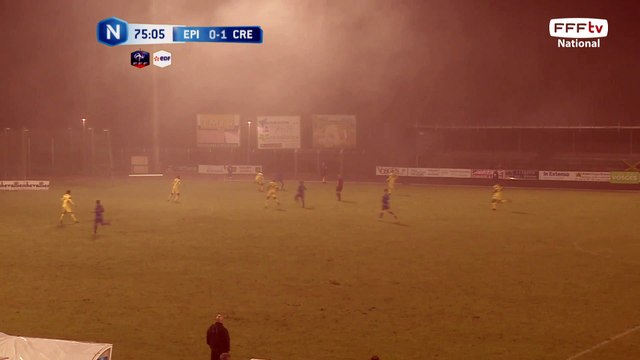 Frappe qui passe au dessus du cadre