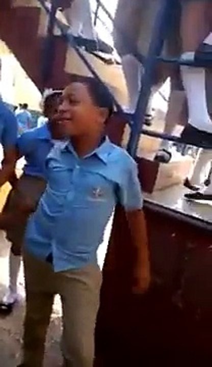 Le llaman el nieto de bulin 47 y se burla de to...