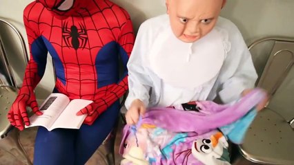 SPIDERMAN vs SPIDERBABYS POO Spiderman Changes Diaper POO PRANK Stop Motion Superhero Pra