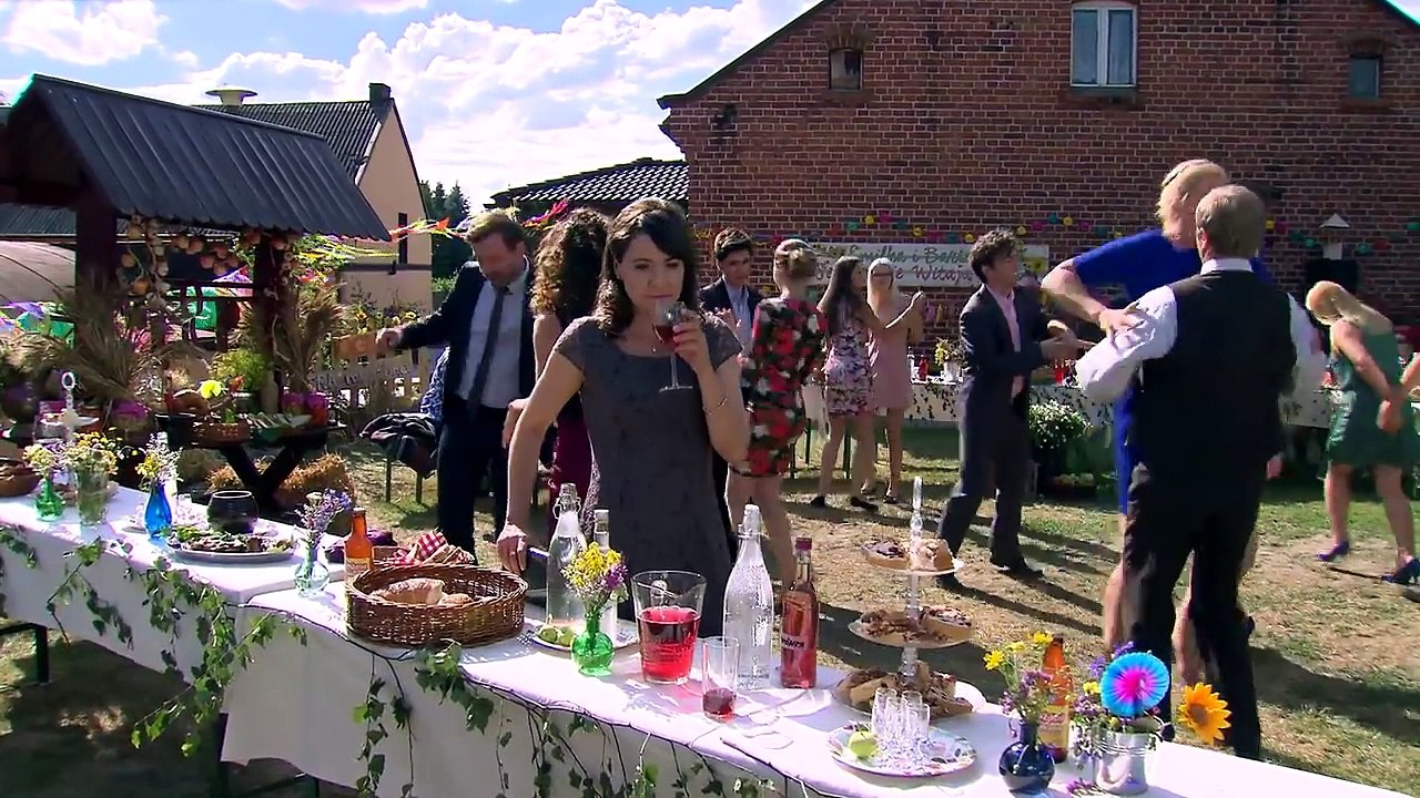 Pi­er­w­sz­a Mi­ło­ś­ć Online {Ipla} -/Pi­er­w­sz­a Mi­ło­ś­ć Streszczenie Odcinków