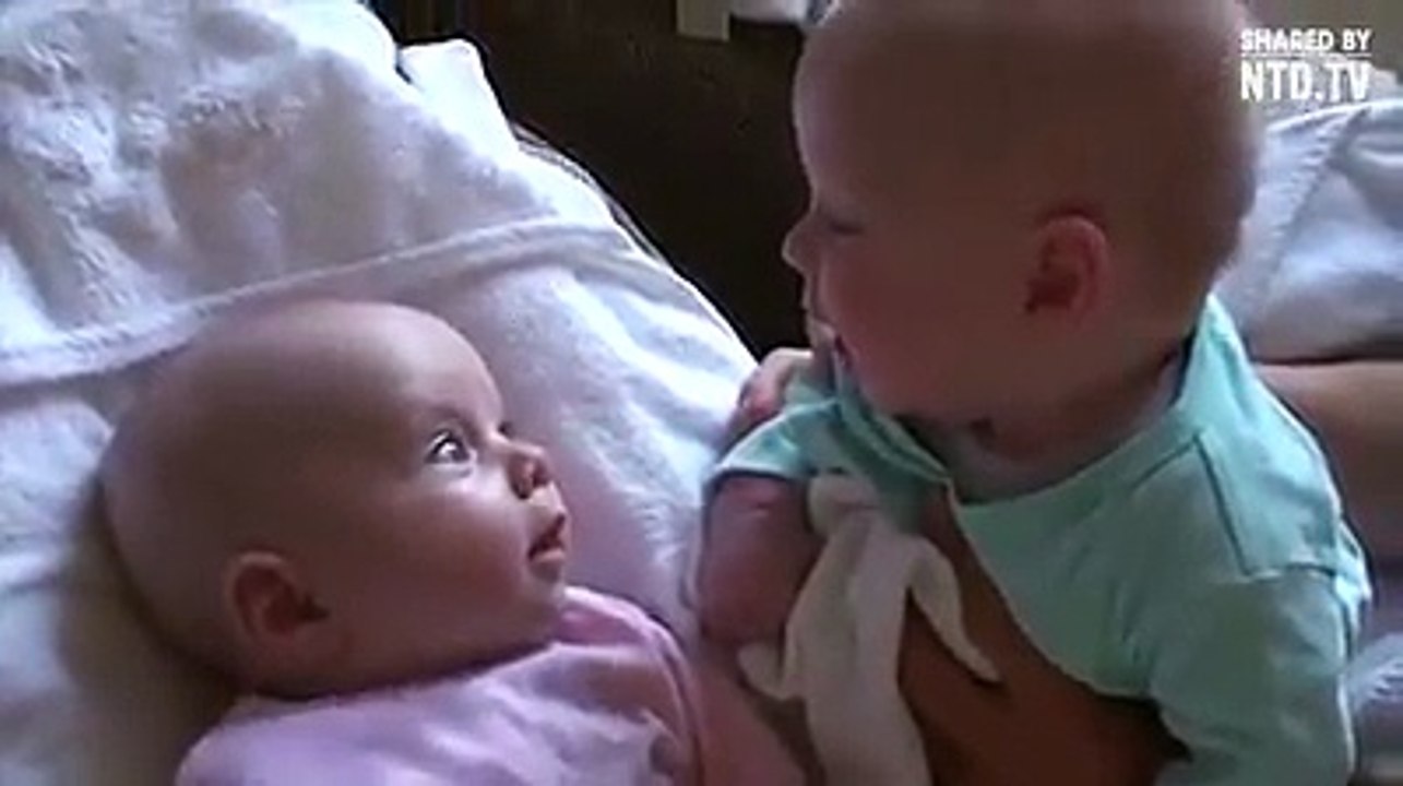 Babies learn how to have a conversation... ☺️