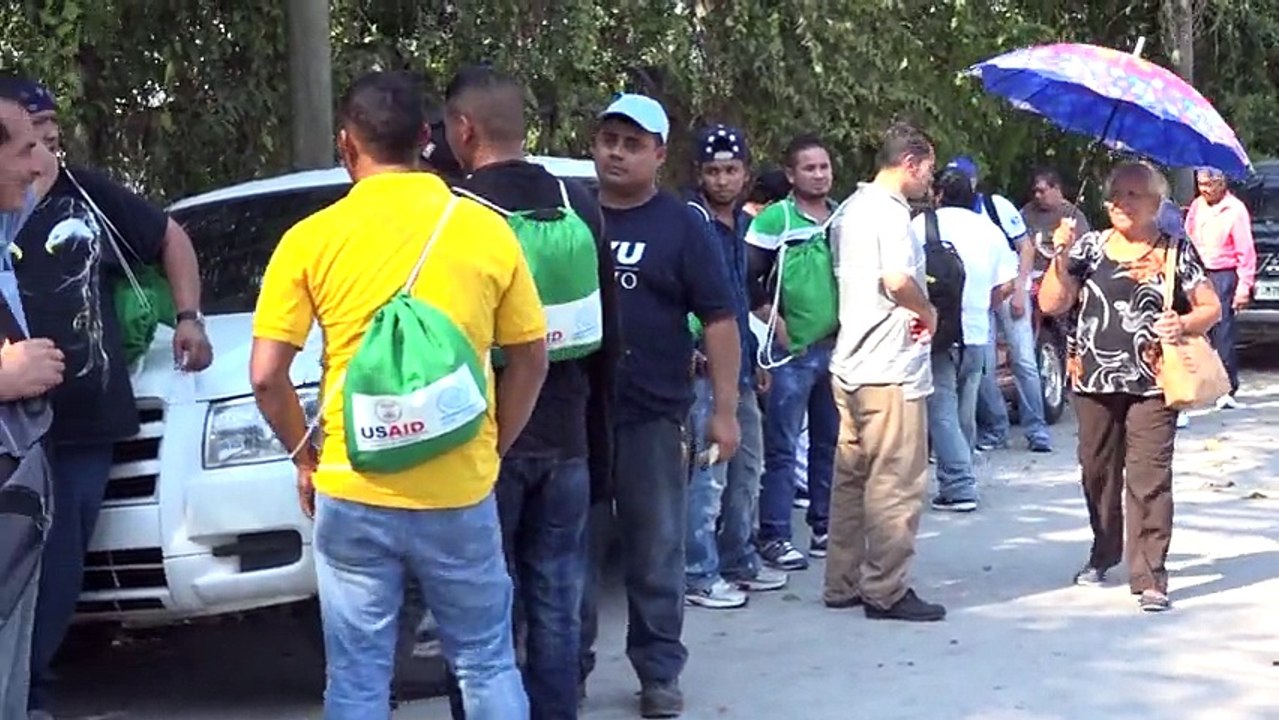 Hoy llegaron dos vuelos mas con hondureños deportados