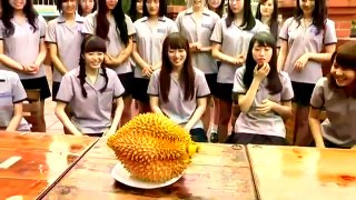 Preposterous response of Japanese girls eating durian