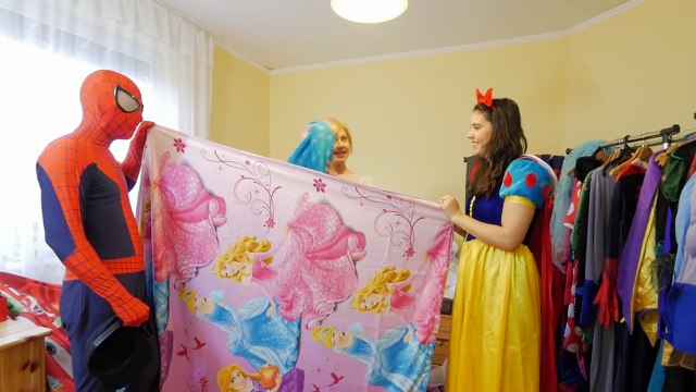 Frozen Elsa & FlashGirl CUT DRESSES Spiderman! w_ Maleficent Vendetta FUN IRL Superhero in Real Life-MOwZbXF4Rnc