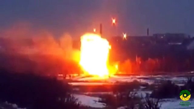 Офицер ВСУ одним выстрелом уничтожил в пух-и-прах БМП террористов РФ