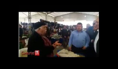 Bakan Çavuşoğlu, ekonomiden dert yanan pazarcıyı dinlemedi, koşar adım kaçtı