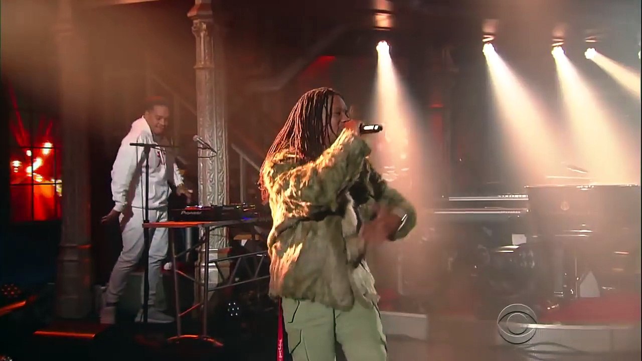 Lupe Fiasco Performs 'Jump' feat. Gizzle-NZxpW4uIS_c