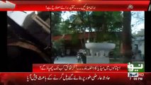 Anchor Bag main Weapons lay kar Lahore ke Bary Hospital main Ghumti Rahi Koi Checking karny wala Nahi