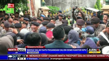 Pendukung Paslon Demo KPU Yogya