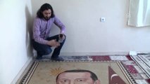 Binlerce Mozaik Kullanarak Cumhurbaşkanı'nın Portresini Yaptı