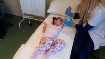 Serebral Palsi" Hastası Kızı Için Mesleğini Bıraktı