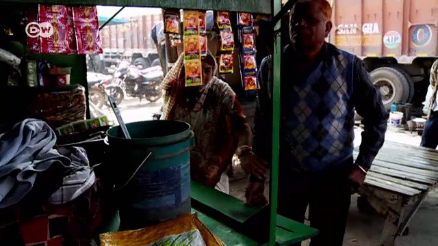 World Stories - US: Illegals Fear Deportation under Trump | World Stories