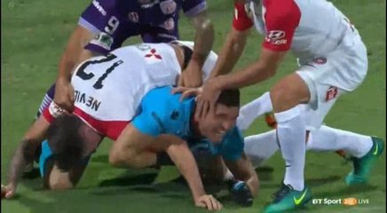 Liam Reddy Funny Wrestling With Scott Neville, Brendon Santalab HD - Perth Glory vs WS Wanderers - 25.02.2017 HD
