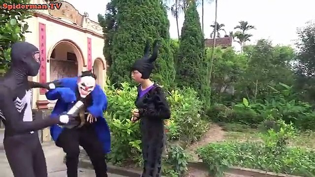 ENTERRADO VIVO Spiderman vs Congelado Elsa Rosa Bebé Spidergirl Bromista de la Familia de la Diversión Superhéroe movi