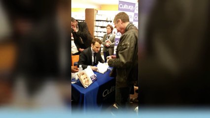 Quand Emmanuel Macron signe un tract de Benoît Hamon !