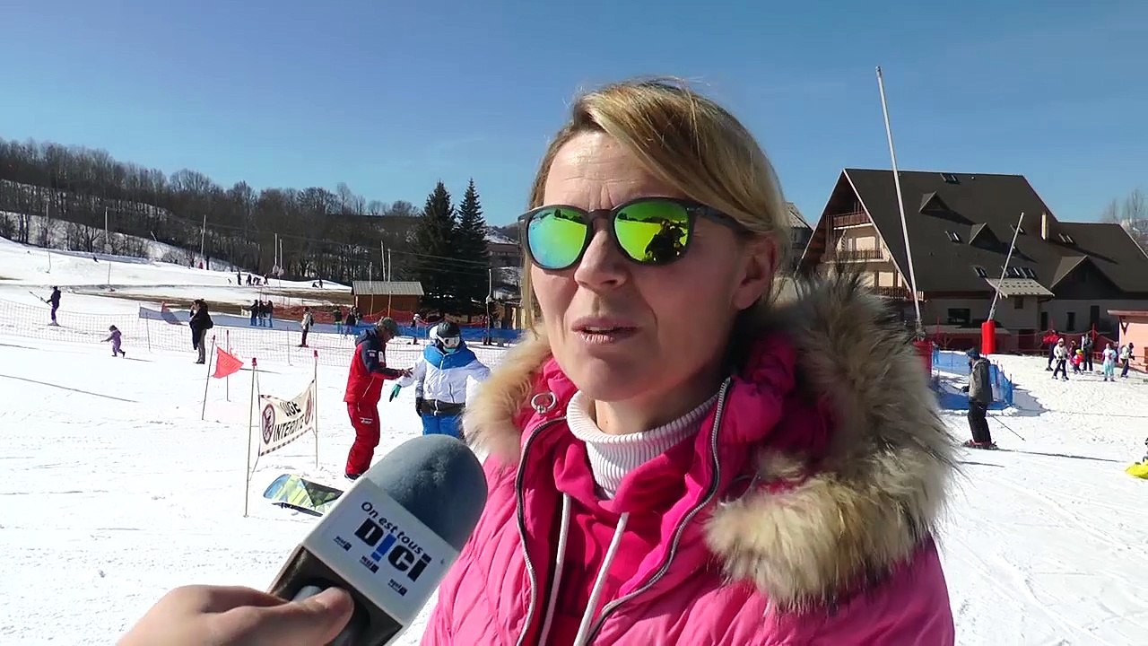 D!CI TV : les vacanciers profitent du soleil et de la neige à Ancelle