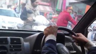 How to Drive Car in Traffic | Hindi