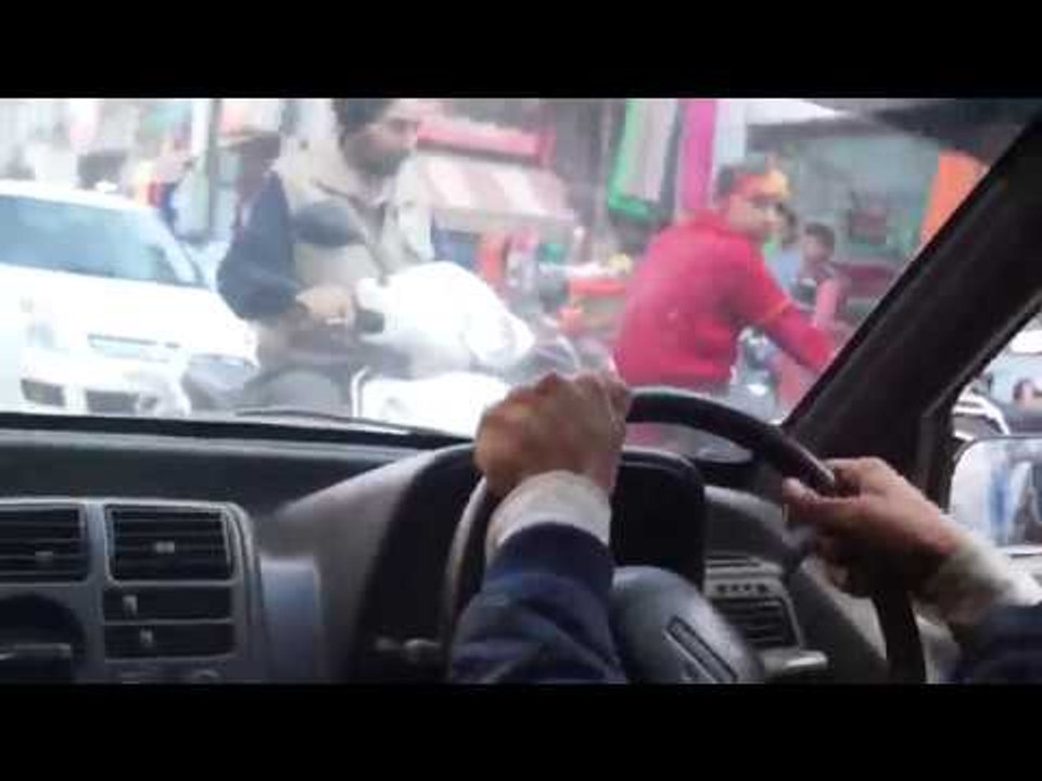 How to Drive Car in Traffic | Hindi