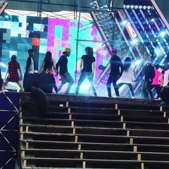 Actress kriti sanon Hot peformance