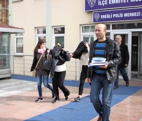 Ailesi Kayıp Ilanı Verdi, Dolandırıcılık Yaparken Yakalandı