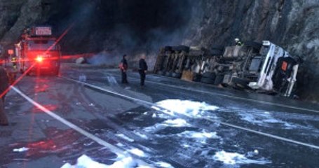 Artvin Borçka'da Kontrolden Çıkan Tanker Alev Alev Yandı