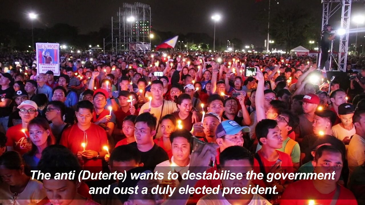 Duterte fans, foes in mass Manila rallies