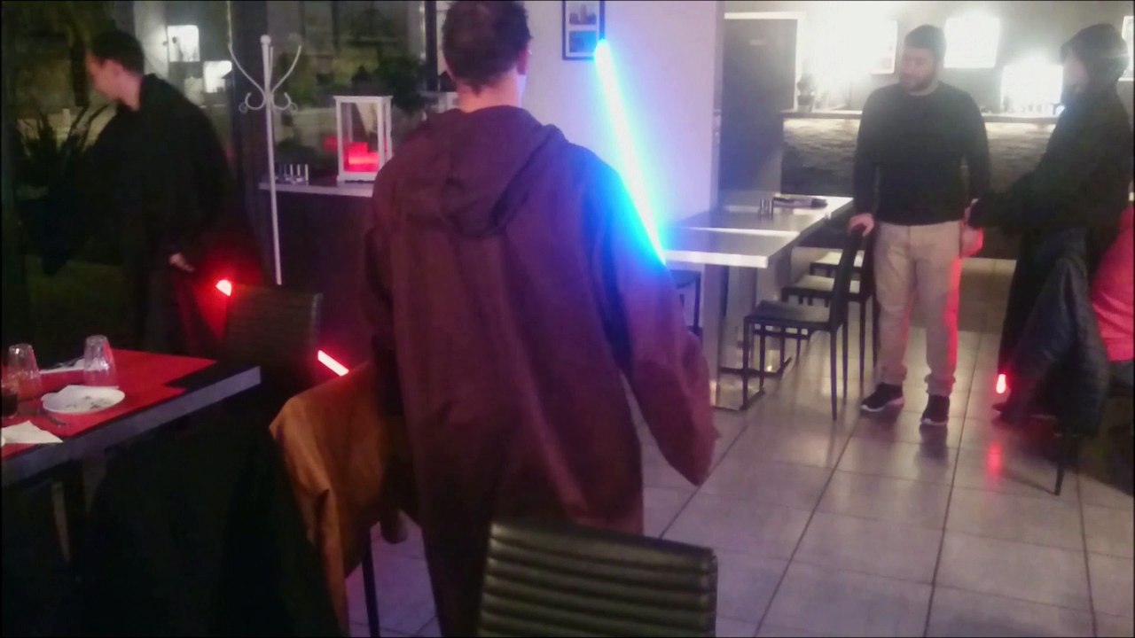La Cantina Seynoise - lightsaber duel (sabre laser artistique)