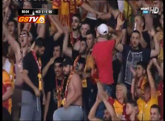 Sinirlenince Top Yerine Takım Arkadaşının Suratına Vurdu