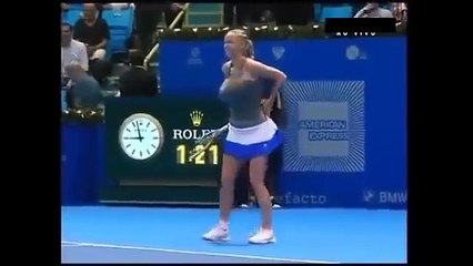 لاعبة تنس جميلة دمها خفيف عملت شوية أغراء للكبار فقط +18