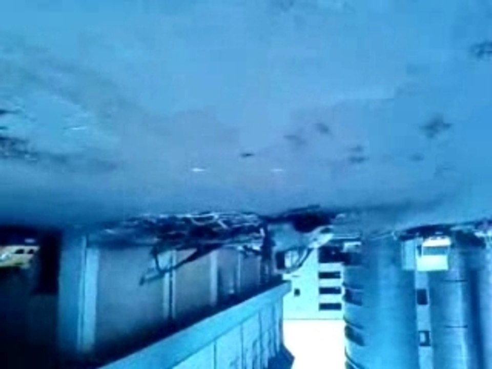 incendie d'un camion de la poste au sanitas