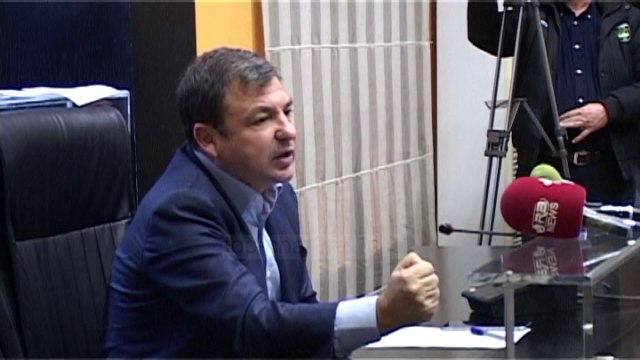 LSI bashkon votat me PD - Top Channel Albania - News - Lajme