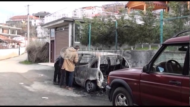 Ora News –Digjen tre automjete brenda natës, në Elbasan dhe Durrës