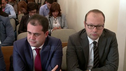 “Vettingu” nuk preket! - Top Channel Albania - News - Lajme