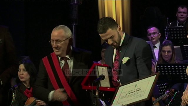 Bashkia e Elbasanit aktivitet në ndihmë të fëmijëve autikë - Top Channel Albania - News - Lajme