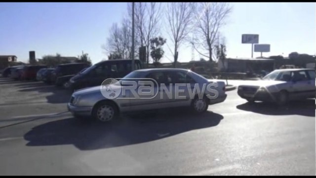 Ora News –Trafik në Fushë-Krujë, shtohet fluksi si pasojë e ardhjes së emigrantëve
