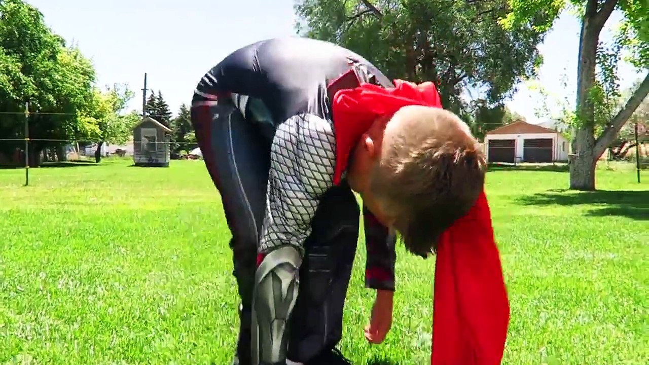 BAD BABY REAL FOOD FIGHT McDonalds ELSA vs Spiderman! Baby Joker Prank | Toy Freaks Super