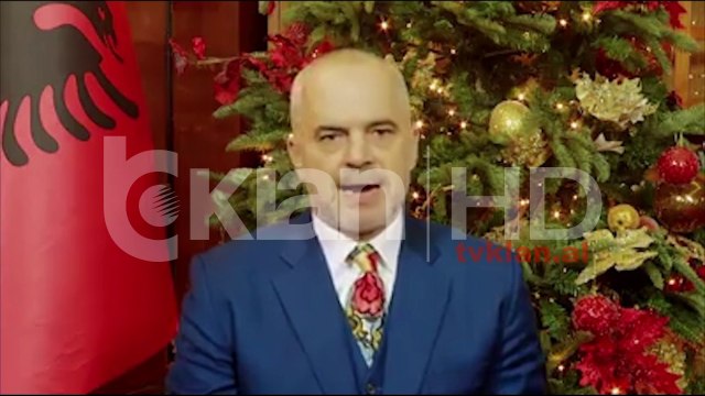 Kryeministri Edi Rama uron shqiptarët: Ndjesë për mosarritjet e vitit që lamë pas