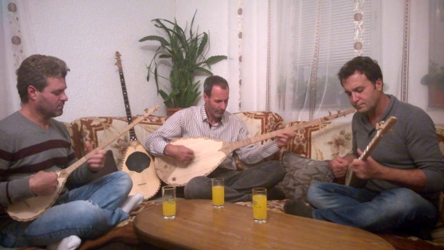 Vellezerit Abazi - Mustaf Bakia