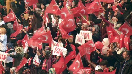 Turkey's ruling AKP begins push to amend constitution