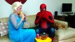PlayDoh Reto! Spiderman vs Congelado Elsa vs Congelados Anna vs Hulk de los Superhéroes de la Vida Real